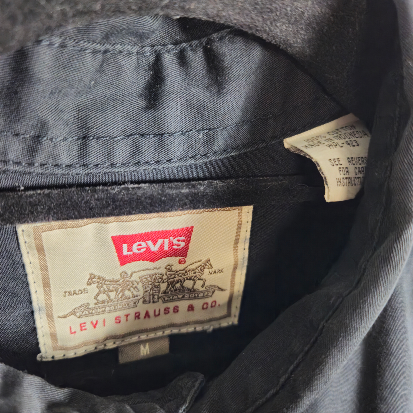Vintage Levis 90's Black Basic Dress Shirt Size M