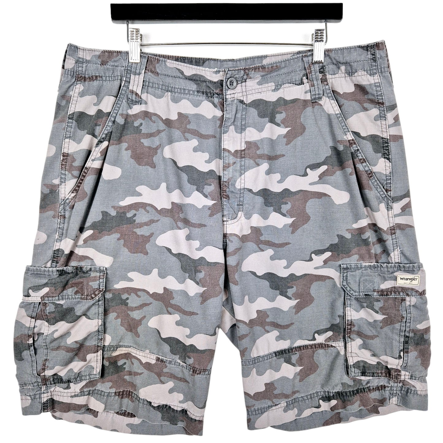 Wrangler Grey Camo Cargo Shorts W38