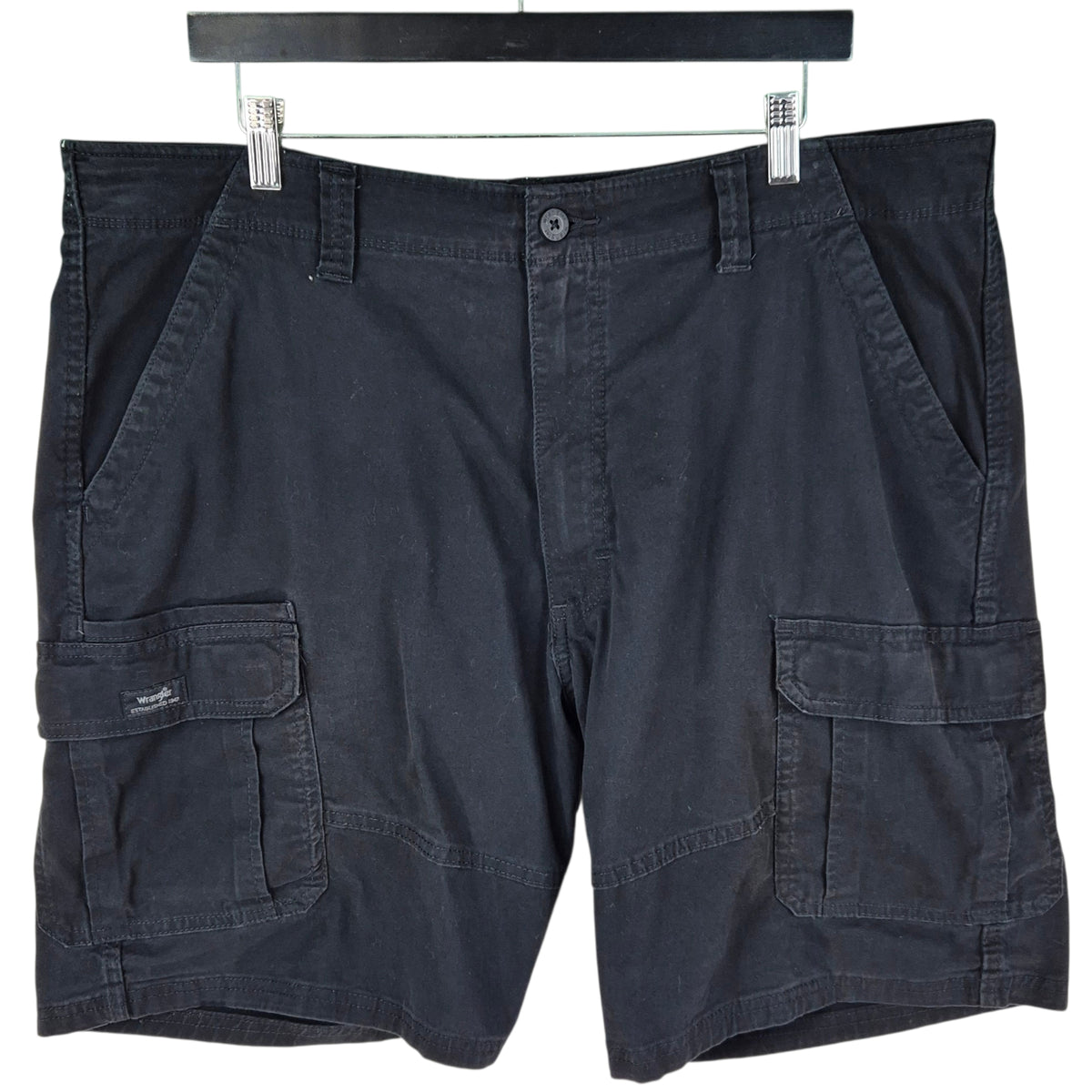Wrangler Black Relaxed Fit Cargo Shorts W40