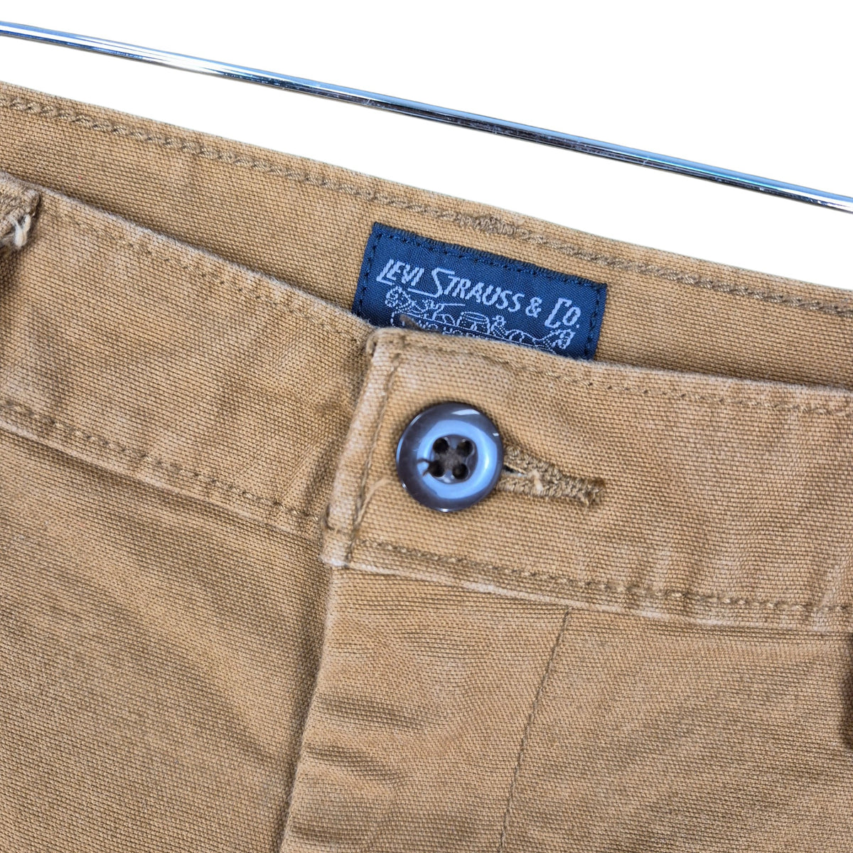 Levis Brown Chino Shorts W40