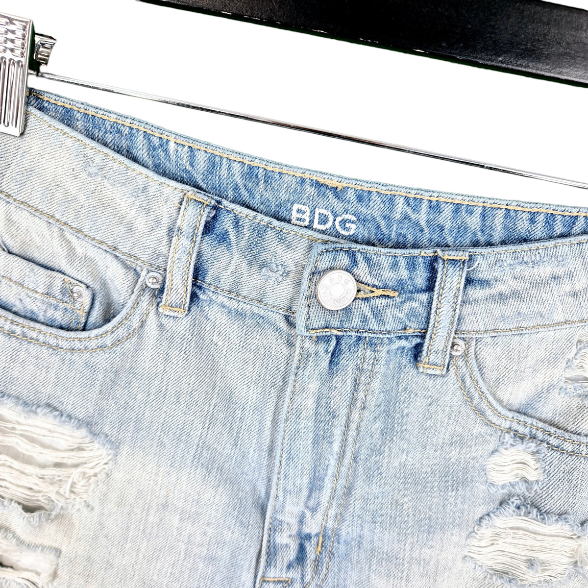 BDG Womens Light Blue Denim Shorts W27